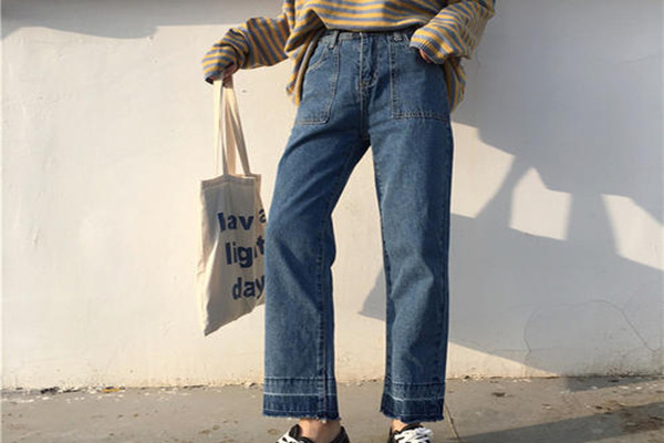 牛仔直筒裤可以搭配什么鞋子,直筒牛仔裤搭配什么鞋好看男