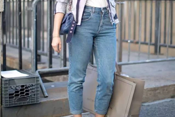 直筒牛仔裤如何搭配,直筒牛仔裤子怎么搭配图片