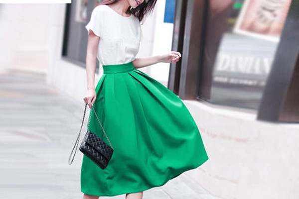 伞裙搭配什么上衣,伞裙适合什么身材穿