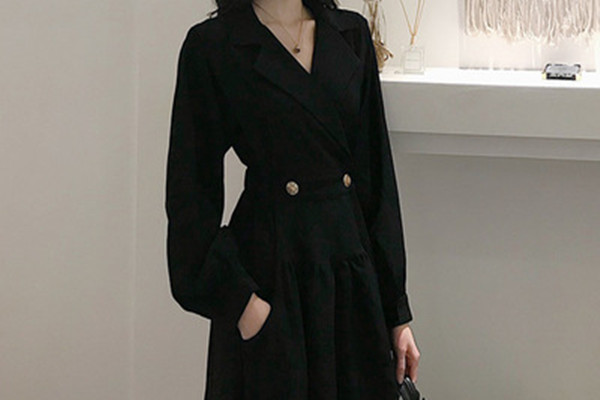 小黑裙怎么搭配好看,小黑裙怎样搭配 小黑裙怎么搭配好看,小黑裙怎样搭配