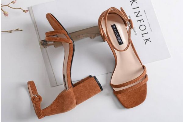 一字带凉鞋搭配图片,绑带一字凉鞋 一字带凉鞋搭配图片,绑带一字凉鞋