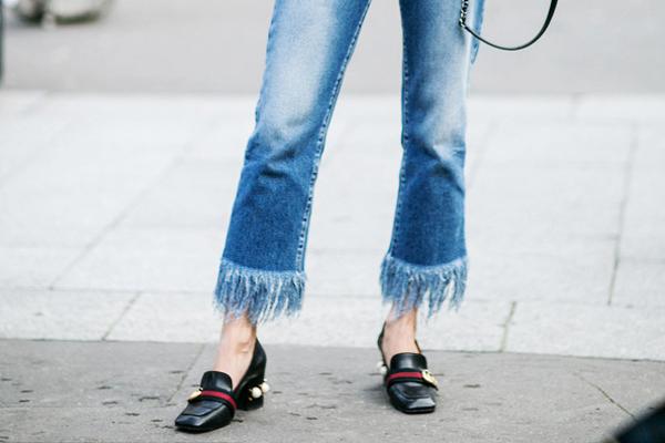 牛仔裤流苏边怎么做,牛仔裤脚如何做出流苏