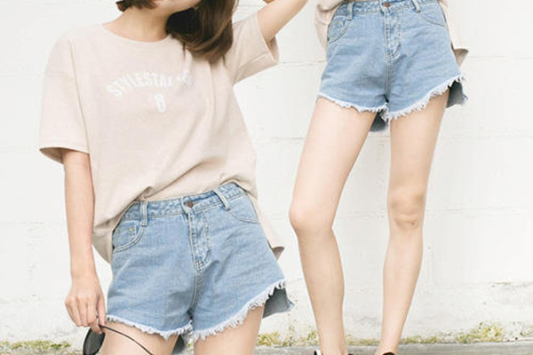 高腰短裤怎样搭配上衣好看,高腰裤的搭配 高腰短裤怎样搭配上衣好看,高腰裤的搭配