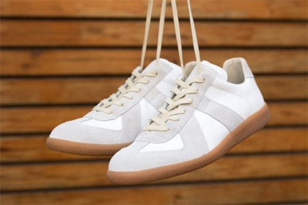 德训鞋真假辨别,什么是德训鞋