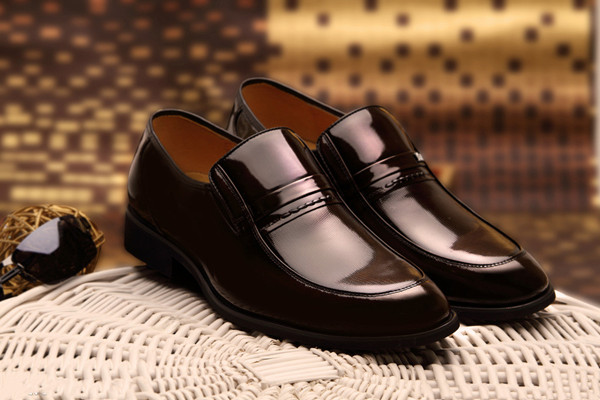 油面皮鞋和光面皮鞋的区别,光面皮鞋和油面皮鞋