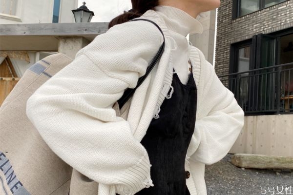 毛衣剪短了怎样封边,毛衣怎么裁剪封边 毛衣剪短了怎样封边,毛衣怎么裁剪封边