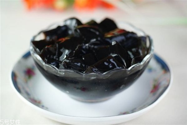 龟苓膏粉是什么,龟苓膏粉的功效和作用