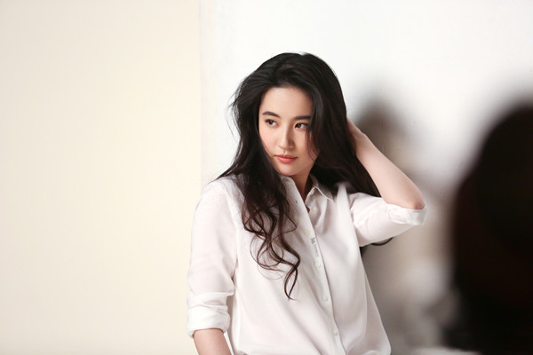 倒三角身材什么样,倒三角身材什么样子