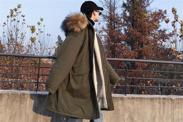 军绿色毛呢大衣,军绿色棉服图片