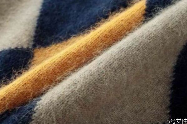 貂绒毛衫有什么特点,貂绒大衣的特点 貂绒毛衫有什么特点,貂绒大衣的特点