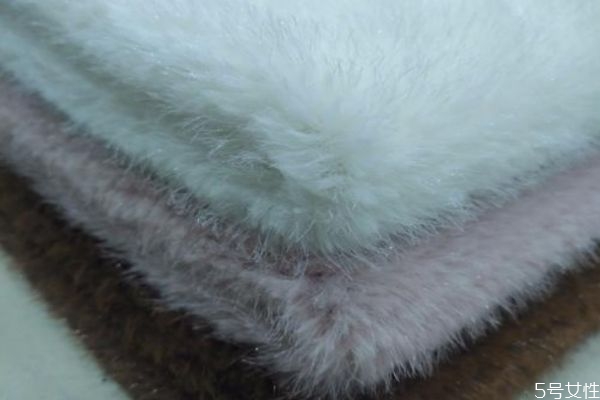 真水貂绒和假水貂绒的区别,真假水貂绒最简单的区别