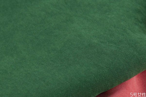 雪花绒和法兰绒的区别,法兰绒和珊瑚绒,雪花绒的区别是什么