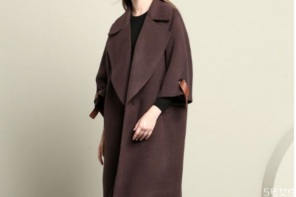 咖啡色外套配什么裤子好看,男生咖啡色外套配什么裤子 咖啡色外套配什么裤子好看,男生咖啡色外套配什么裤子