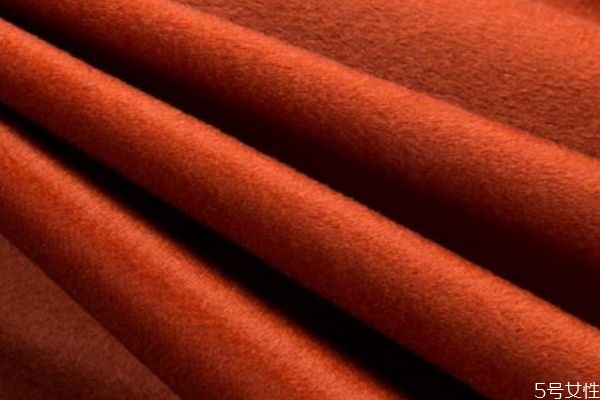 羊绒衫怎么洗不缩水不变形,羊绒衫怎样洗不缩水