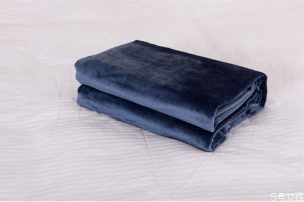 金貂绒和水貂绒的区别图片,金貂绒和水貂绒的区别