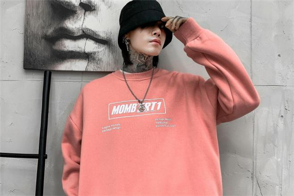 粉色套头卫衣搭配图片,粉色套头卫衣怎么搭配