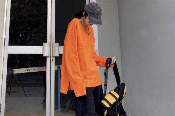 橘色长t恤女,橘色的衣服
