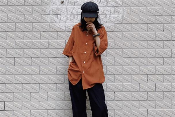 红衬衫,砖红色衬衫配什么颜色马甲