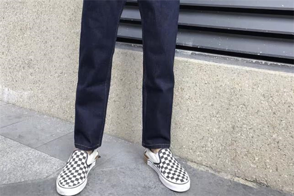 搭配懒人鞋穿搭的男装,懒人鞋最忌讳搭配什么