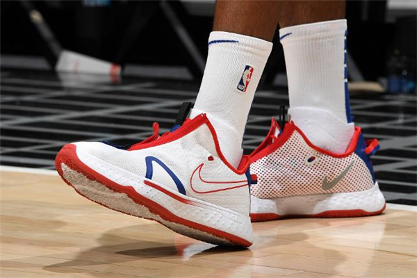 字母哥2和pg4哪个好,pg3和字母哥哪个好