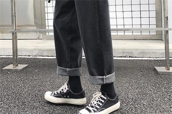 九分阔腿裤穿什么鞋好看,九分阔腿裤如何搭配鞋子和衣服