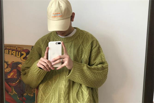 港风毛衣穿搭,豆绿色棉衣配什么毛衣