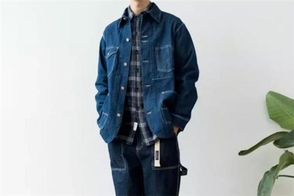 内搭格子衬衫,内搭格子衬衫的外套穿什么外套