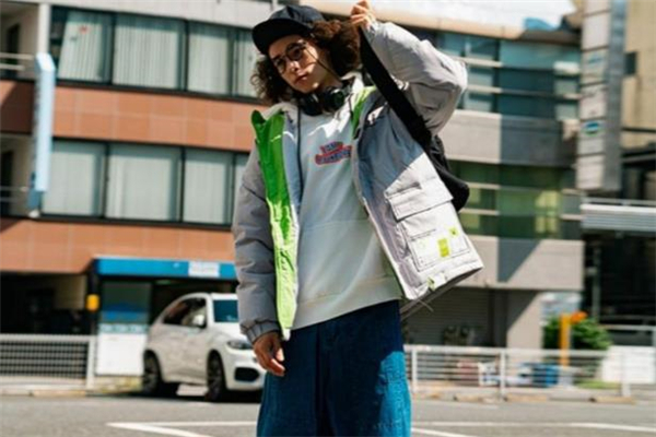 搭配工装外套的裤子,工装外套怎么搭配 搭配工装外套的裤子,工装外套怎么搭配