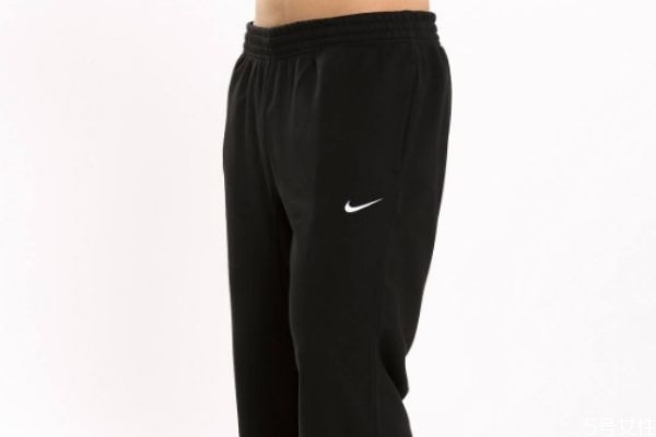 黑色裤子穿的发白怎么办,黑裤子泛白怎么能恢复视频