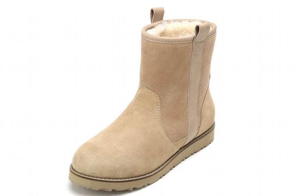 雪地靴的由来,雪地靴的起源