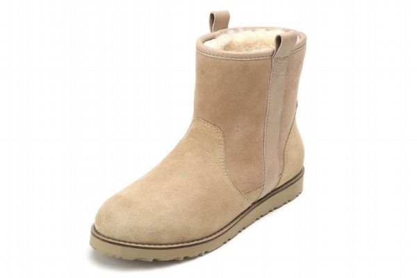 雪地靴去油渍的妙招,雪地靴油渍怎么处理