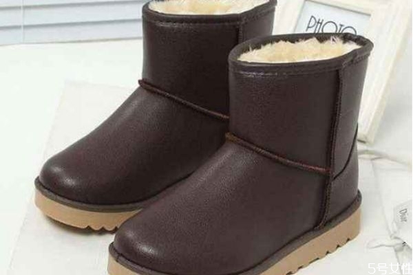 穿雪地靴的坏处,穿雪地靴的好处 穿雪地靴的坏处,穿雪地靴的好处