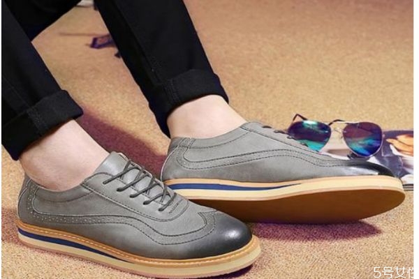 冬天运动鞋怎么搭配衣服,今年流行什么样的运动鞋女款 冬天运动鞋怎么搭配衣服,今年流行什么样的运动鞋女款