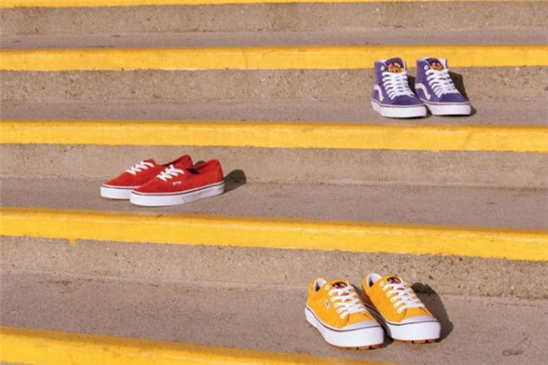 vans开胶是不是正品,vans鞋开胶正常吗