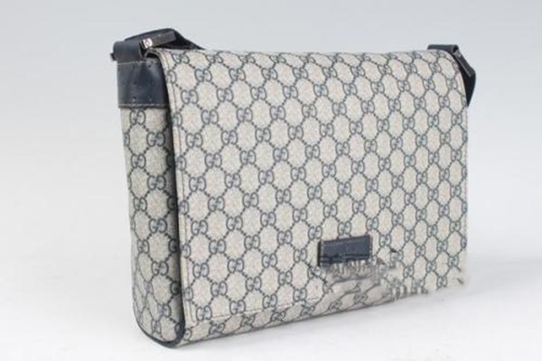 男士斜挎包推荐,有没有好看的斜挎包男