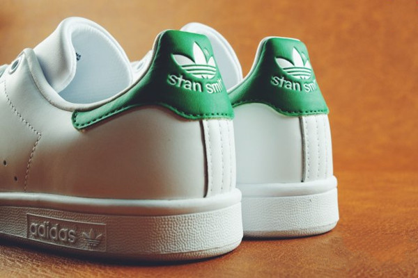 阿迪达斯绿尾过时了吗,阿迪达斯绿尾为什么贵