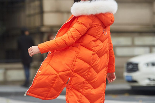 羽绒服含绒量和充绒量的区别,含绒量和充绒量的区别是什么