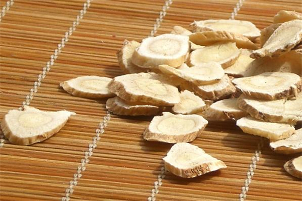 三七粉和黄芪粉一起喝的作用,三七和黄芪粉同服功效