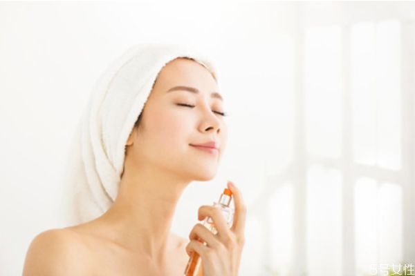 精华一般是用在第几步,精华液用在第几个步骤