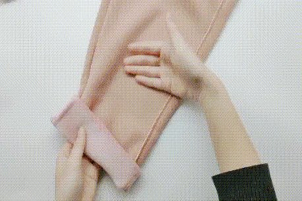 樱花裤配什么上衣好看,樱花裤搭配什么上衣好看