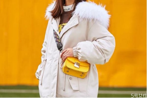 没有毛领的羽绒服好吗,羽绒服没有毛领好看吗?