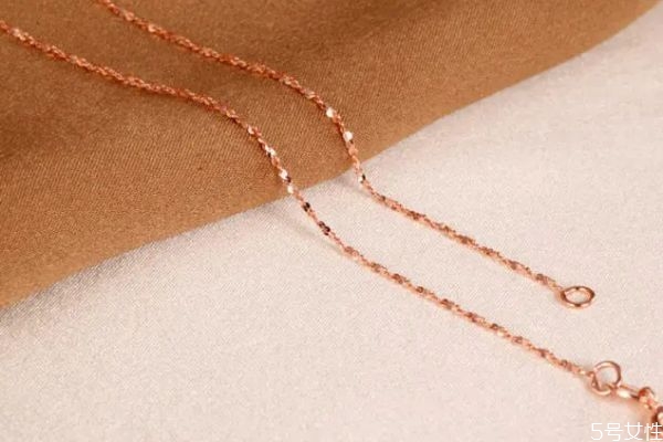 玫瑰金项链掉色了怎么办,玫瑰金色的银项链掉色怎么办