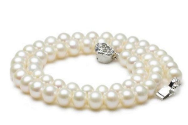 项链哪种材质值得买,买项链买什么材质的好