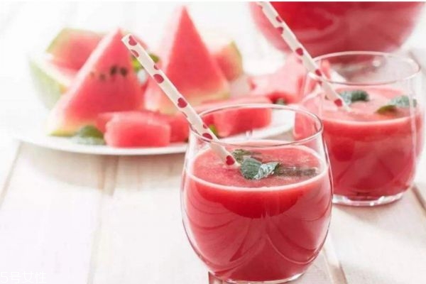 喝西瓜汁的坏处,喝西瓜汁的好处