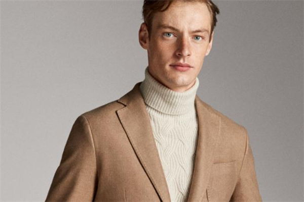 高领子毛衣配西装,高领毛衣能搭西装外套嘛