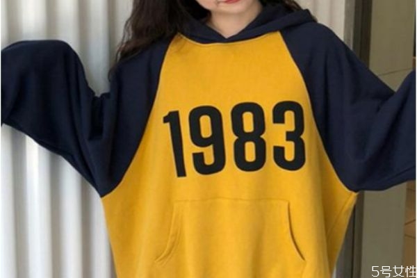 掉色的衣服怎样固色,掉色衣服怎么固色