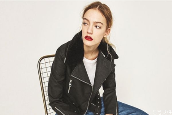 羊羔毛外套掉毛严重怎么办,羊羔绒外套掉毛毛怎么处理