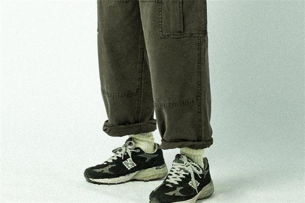 军绿色直筒裤,军绿色直筒裤配什么鞋子