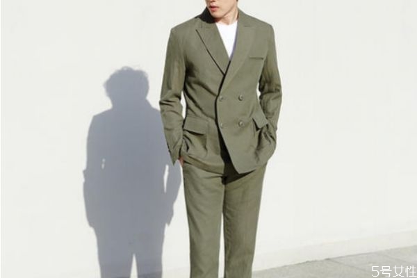 西装的收纳方法视频,西装的收纳方法