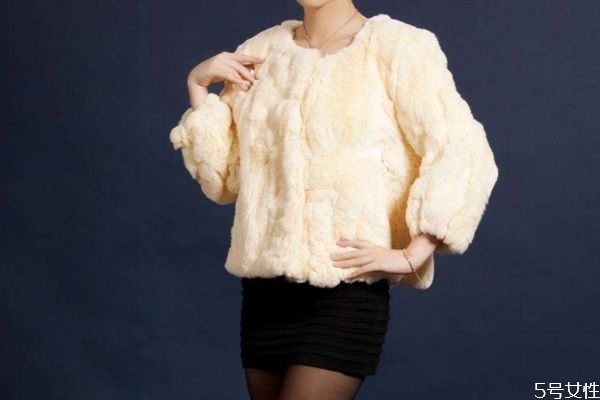 怎么鉴别獭兔毛皮草好坏,獭兔毛是皮草吗